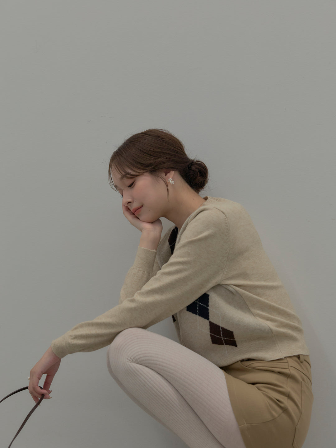 【SET】アーガイル柄ニットカーディガン+スムースタッチデザインポケットミニスカート(インパン付き)(2set)