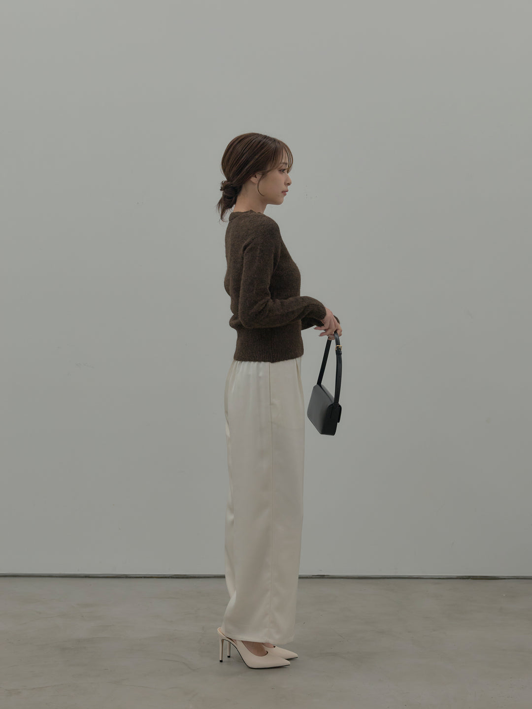 【SET】レース襟ニットトップス+【Essential】センタープレスサテンパンツ(2set)