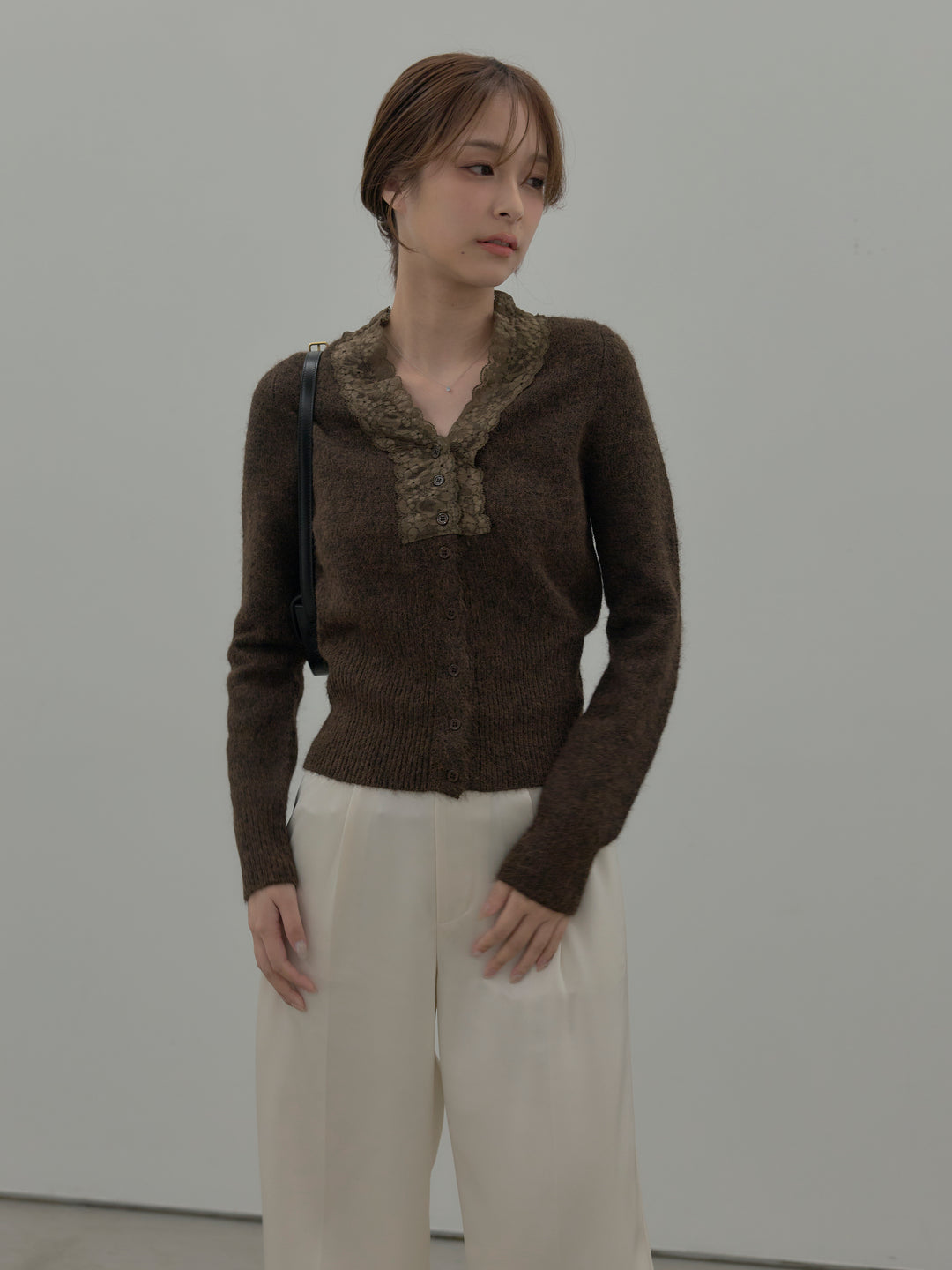 レース襟ニットトップス