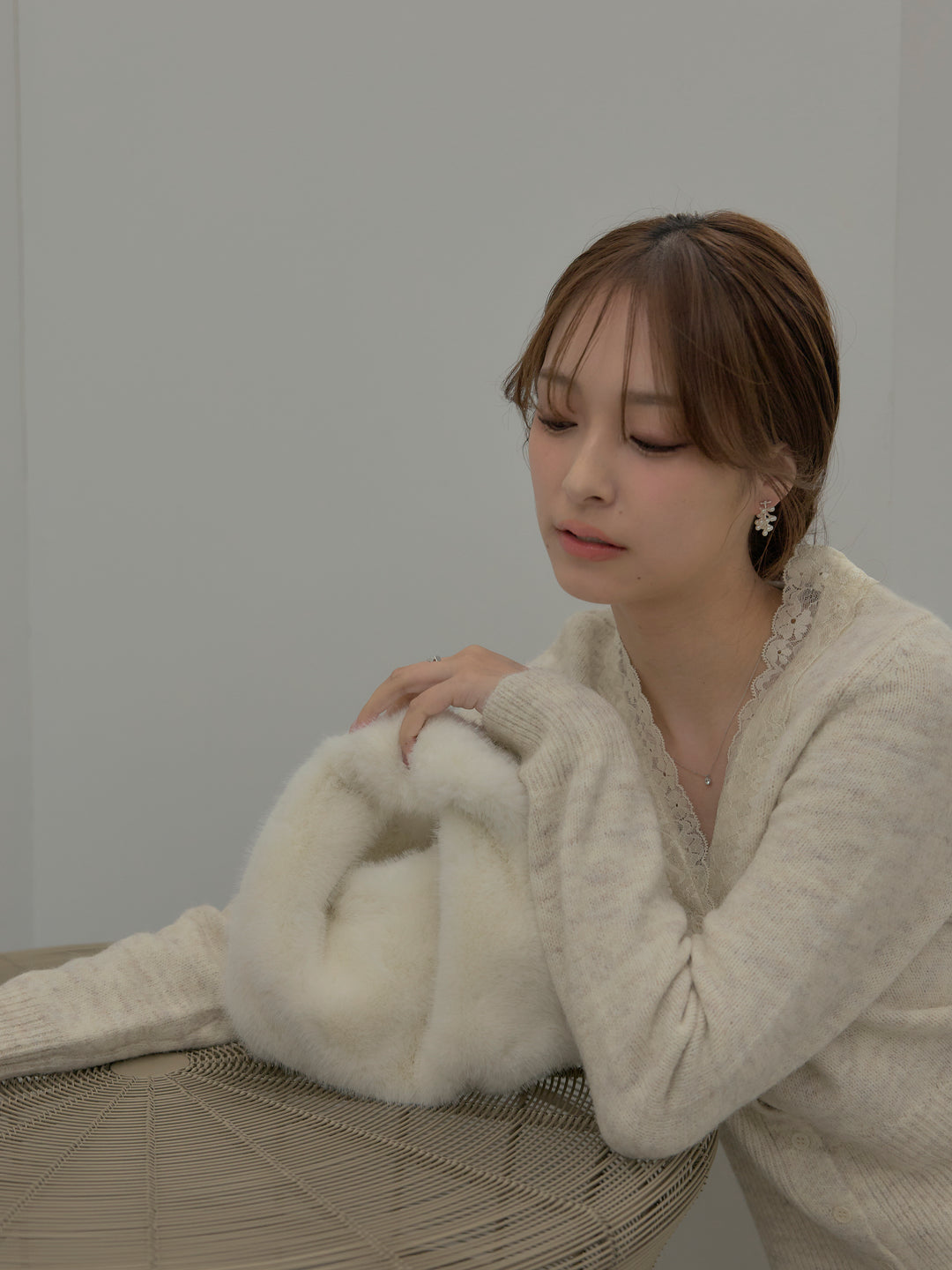 【SET】レース襟ニットトップス+【Essential】センタープレスサテンパンツ(2set)