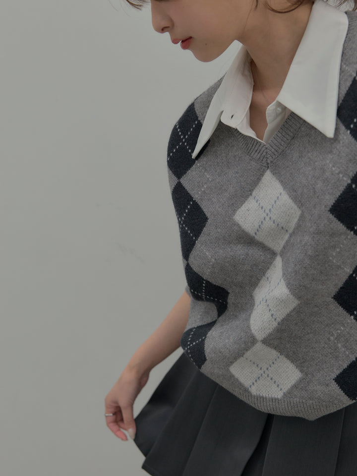 アーガイル柄Vネックニットプルオーバー
