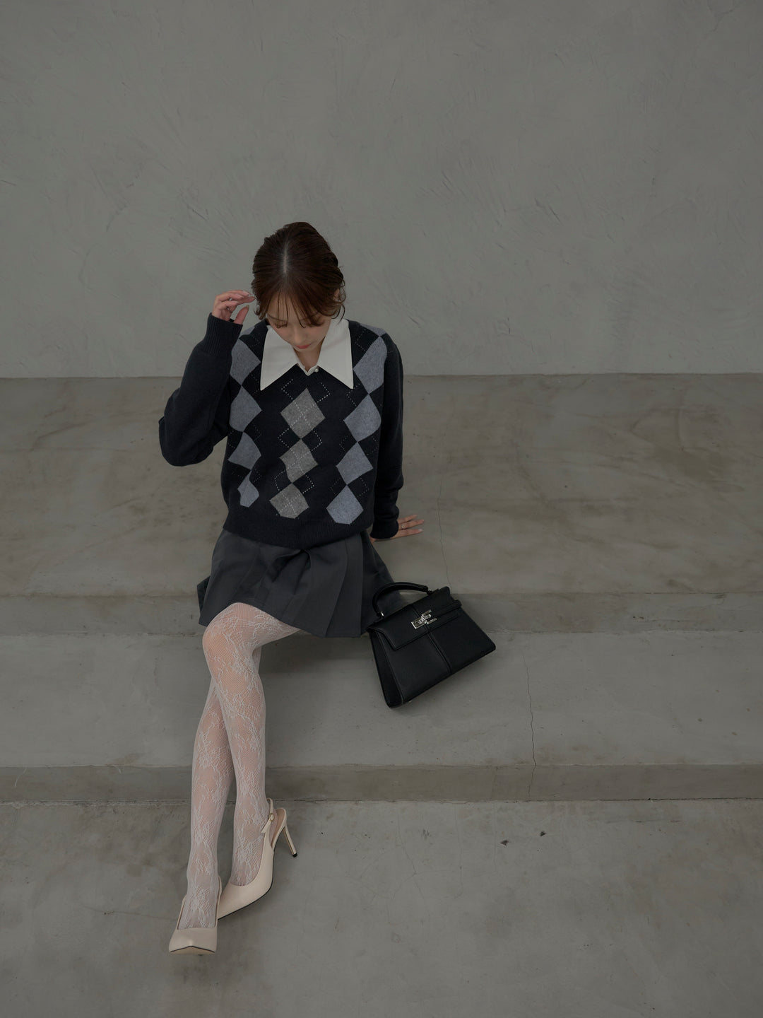 【SET】アーガイル柄Vネックニットプルオーバー+ベルト付きプリーツミニスカート(2set)