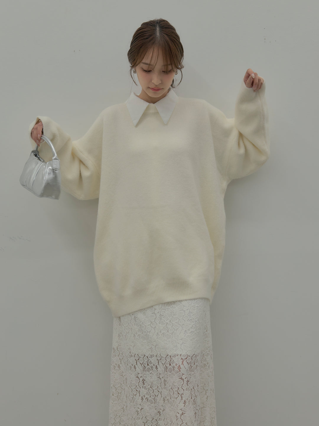 【SET】オーバーサイズニットプルオーバー+パールボタンサテンシャツ+フラワーベロアレースAラインスカート(3set)