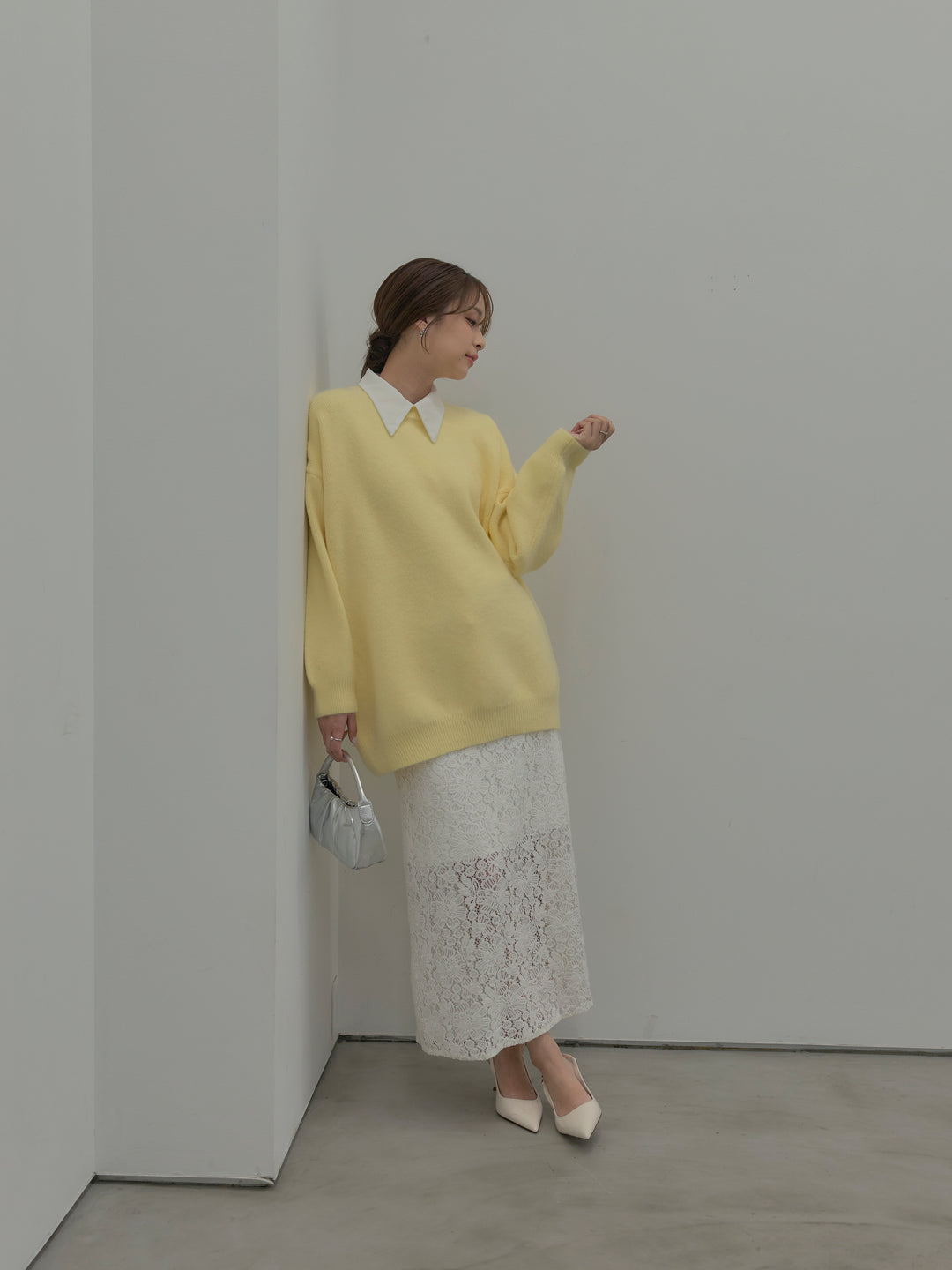 パールボタンサテンシャツ