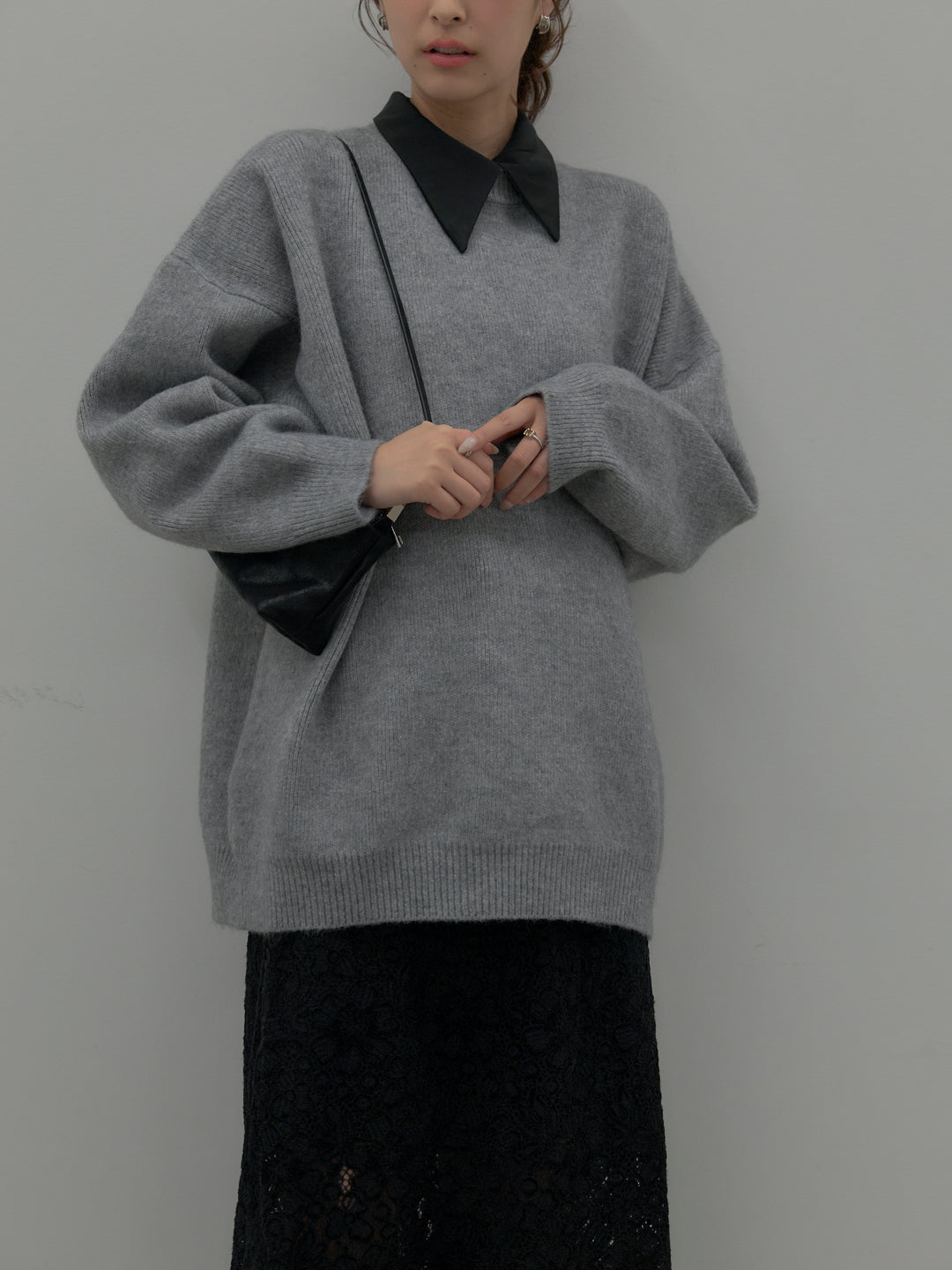 【SET】オーバーサイズニットプルオーバー+パールボタンサテンシャツ+フラワーベロアレースAラインスカート(3set)