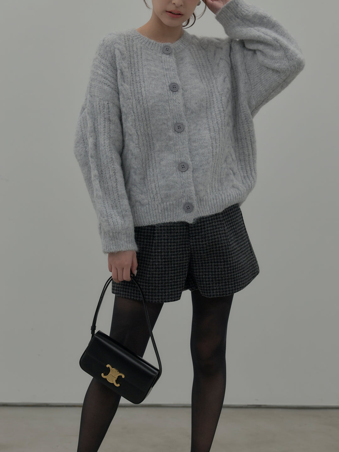 【SET】肉厚ケーブル編みニットカーディガン+千鳥格子ウールタッチショートパンツ(2set)