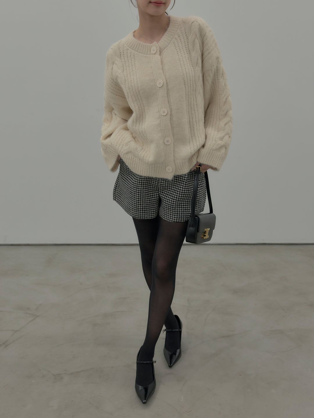 肉厚ケーブル編みニットカーディガン