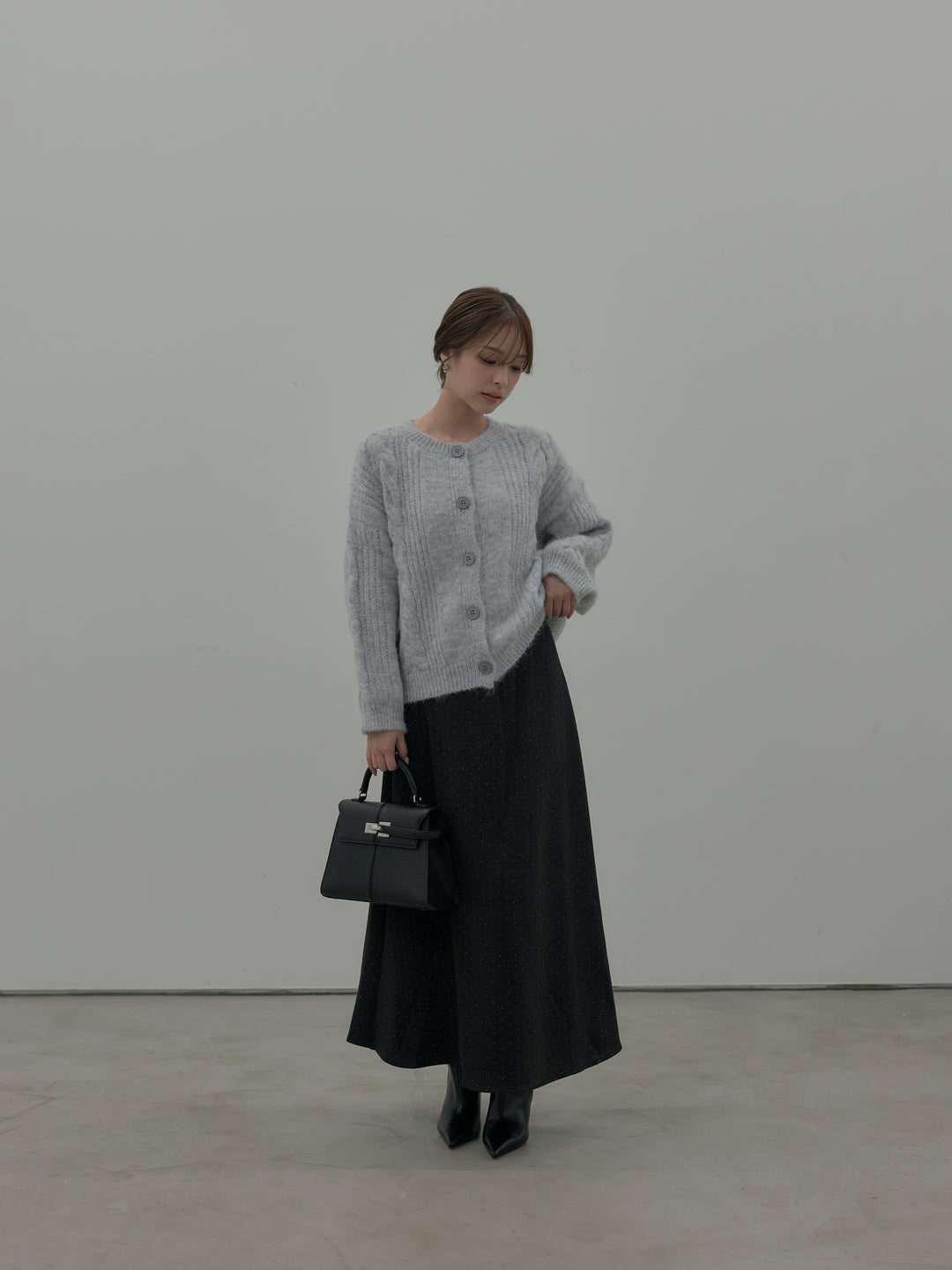 肉厚ケーブル編みニットカーディガン