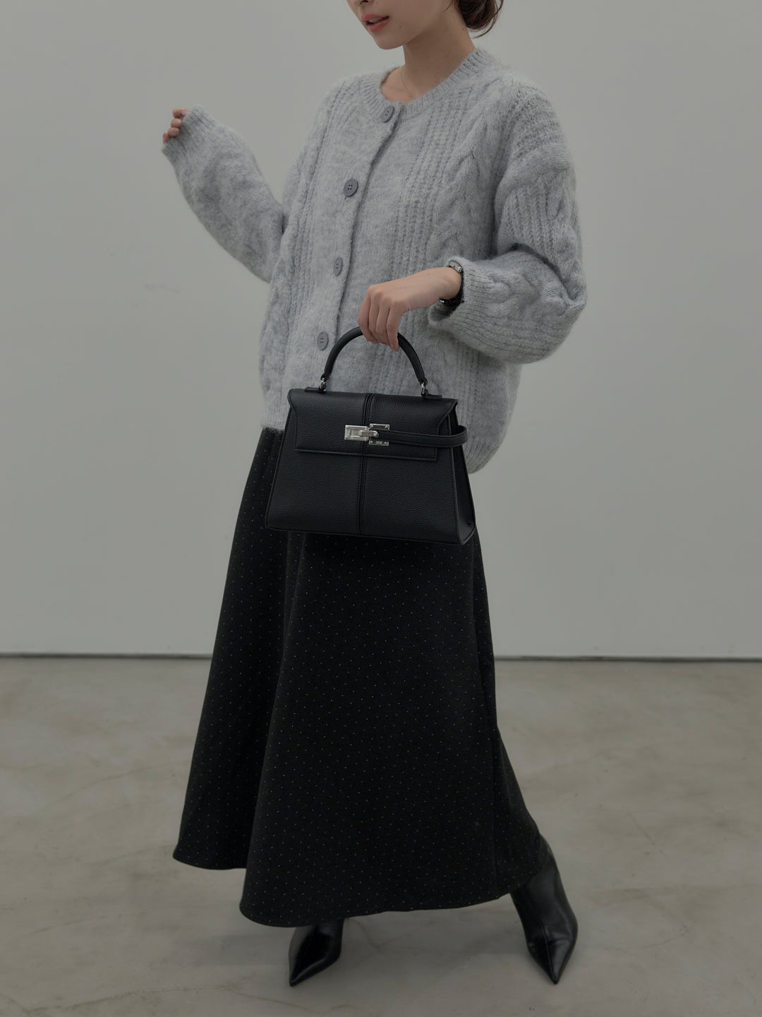 【SET】肉厚ケーブル編みニットカーディガン+裏起毛ドット柄Aラインスカート(2set)