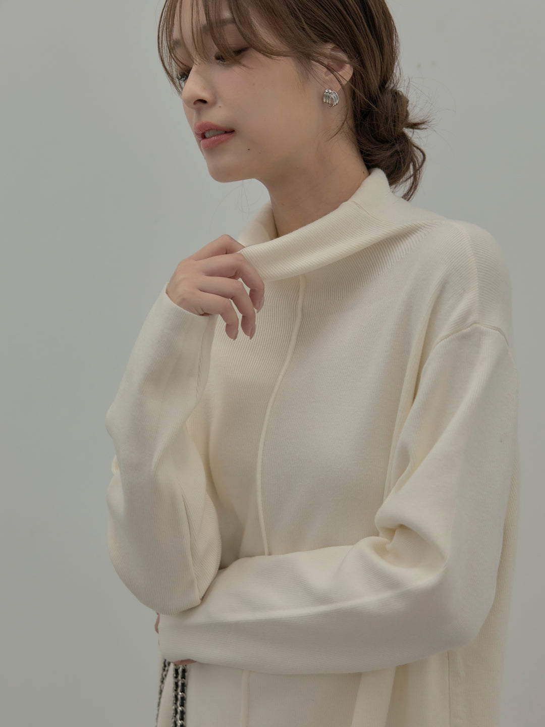 センターシームハイネックロングニットワンピース