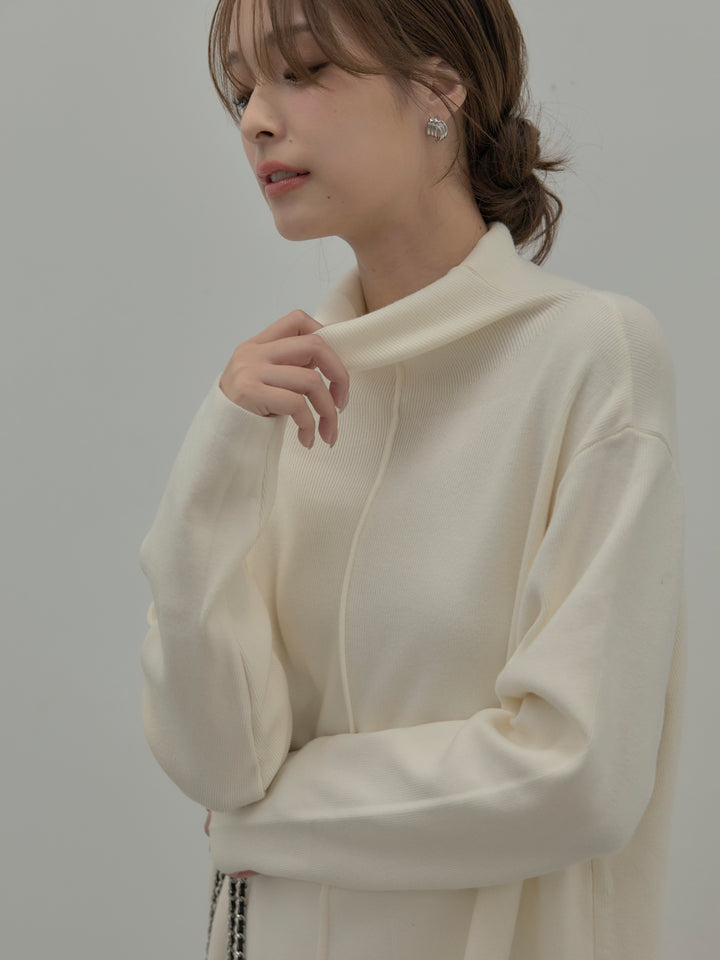 センターシームハイネックロングニットワンピース