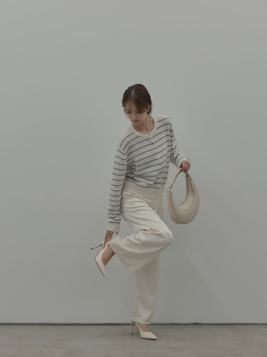 【SET】【premium touch】アルパカタッチボーダーニットカーディガン+【Essential】センタープレスサテンパンツ(2set)