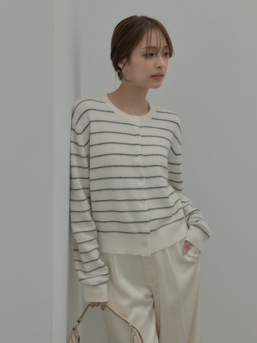 【SET】【premium touch】アルパカタッチボーダーニットカーディガン+【Essential】センタープレスサテンパンツ(2set)