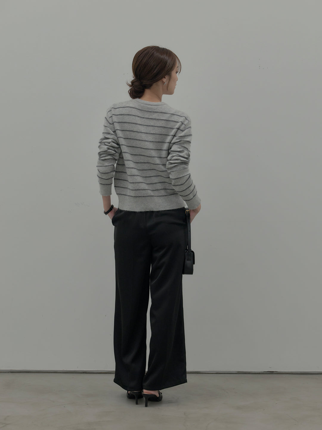 【SET】【premium touch】アルパカタッチボーダーニットカーディガン+【Essential】センタープレスサテンパンツ(2set)