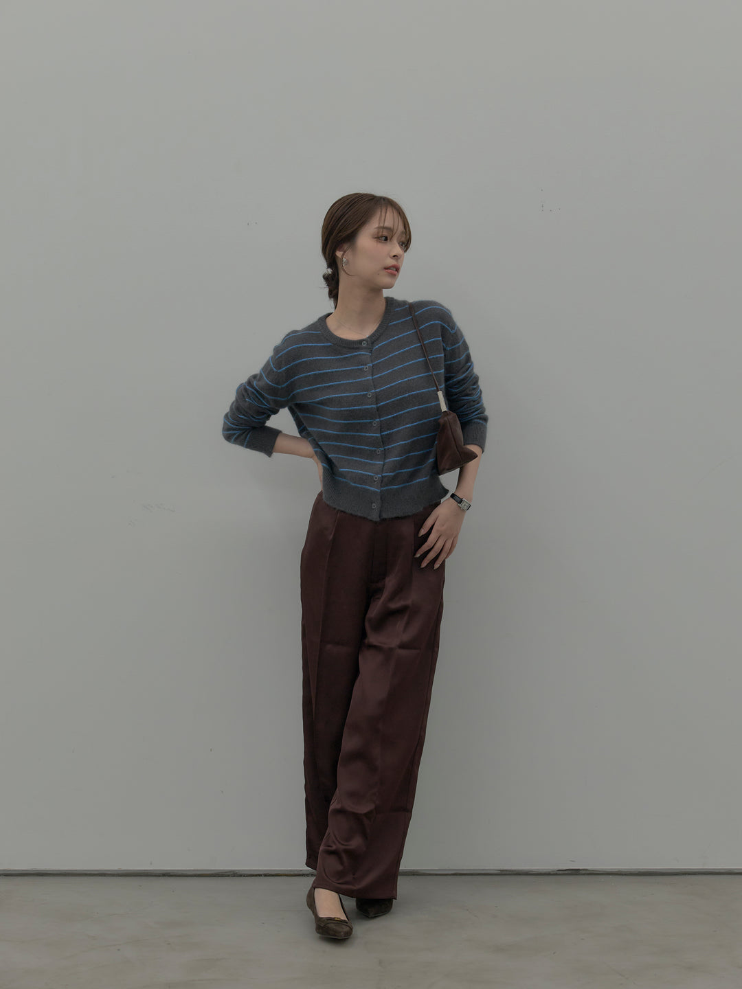 【SET】【premium touch】アルパカタッチボーダーニットカーディガン+【Essential】センタープレスサテンパンツ(2set)