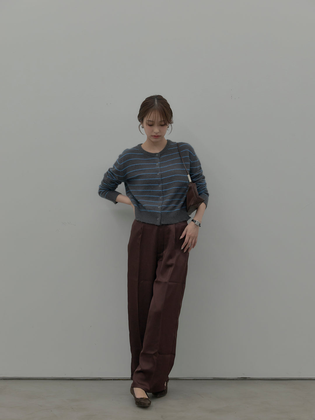 【SET】【premium touch】アルパカタッチボーダーニットカーディガン+【Essential】センタープレスサテンパンツ(2set)