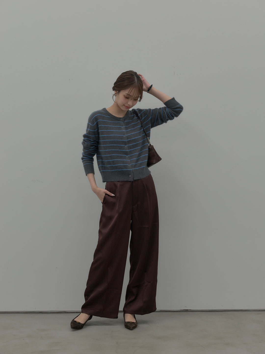 【SET】【premium touch】アルパカタッチボーダーニットカーディガン+【Essential】センタープレスサテンパンツ(2set)