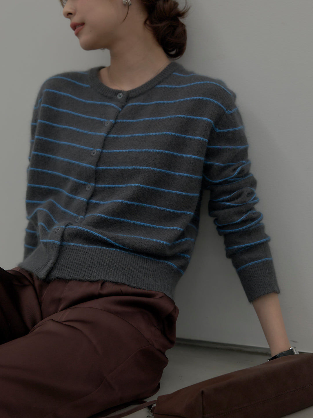 【SET】【premium touch】アルパカタッチボーダーニットカーディガン+【Essential】センタープレスサテンパンツ(2set)