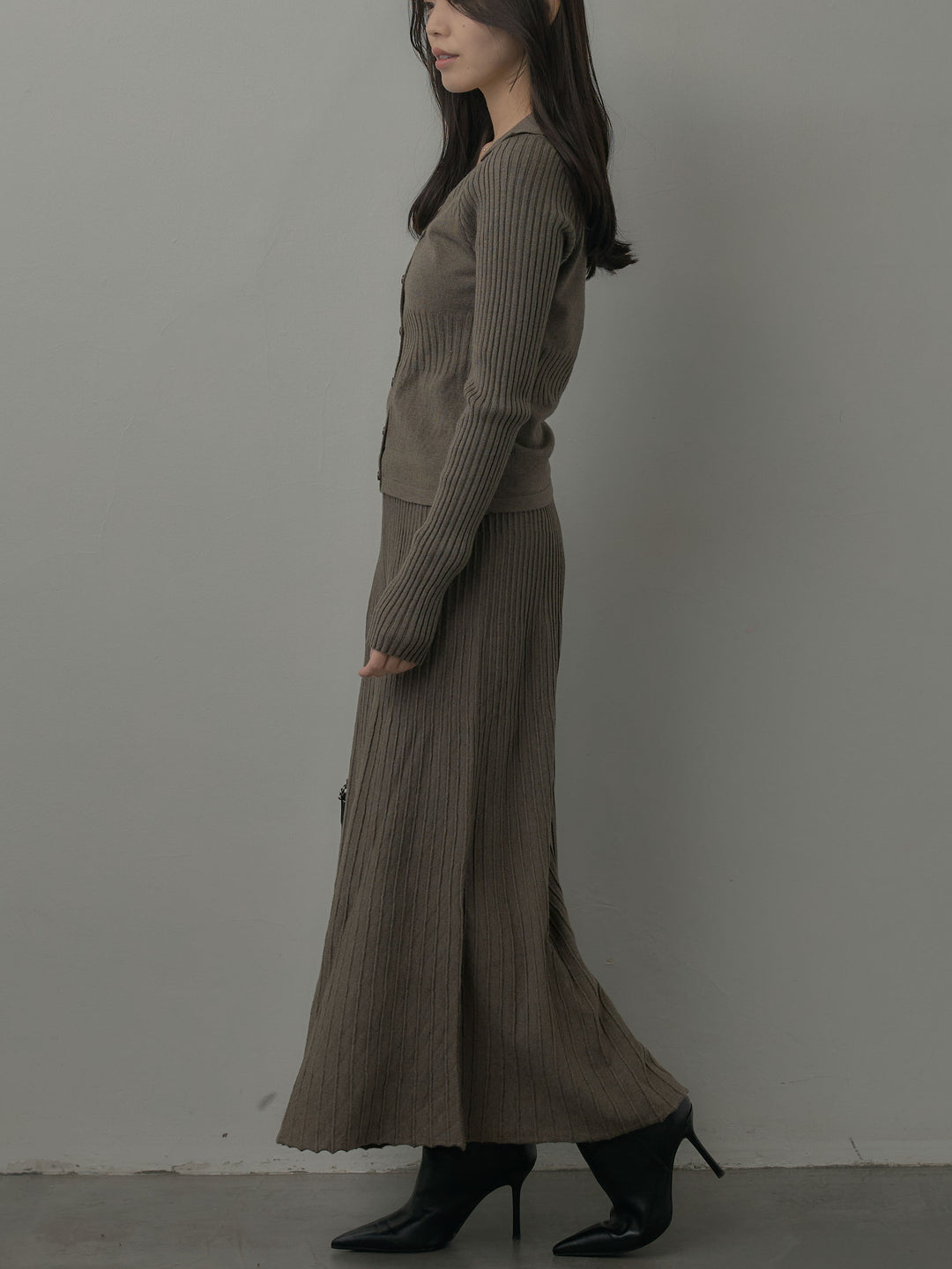 デザインリブポロ襟ニットトップス&ロングスカートSET UP