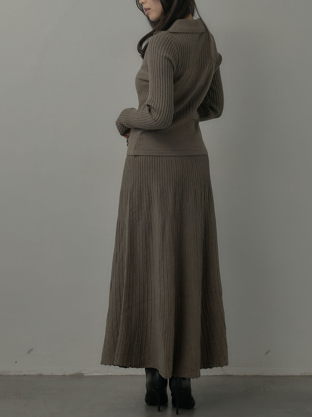 デザインリブポロ襟ニットトップス&ロングスカートSET UP
