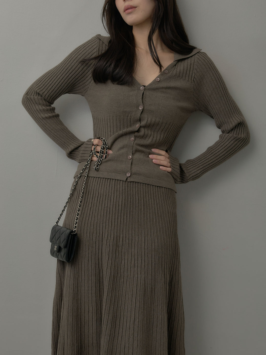 デザインリブポロ襟ニットトップス&ロングスカートSET UP