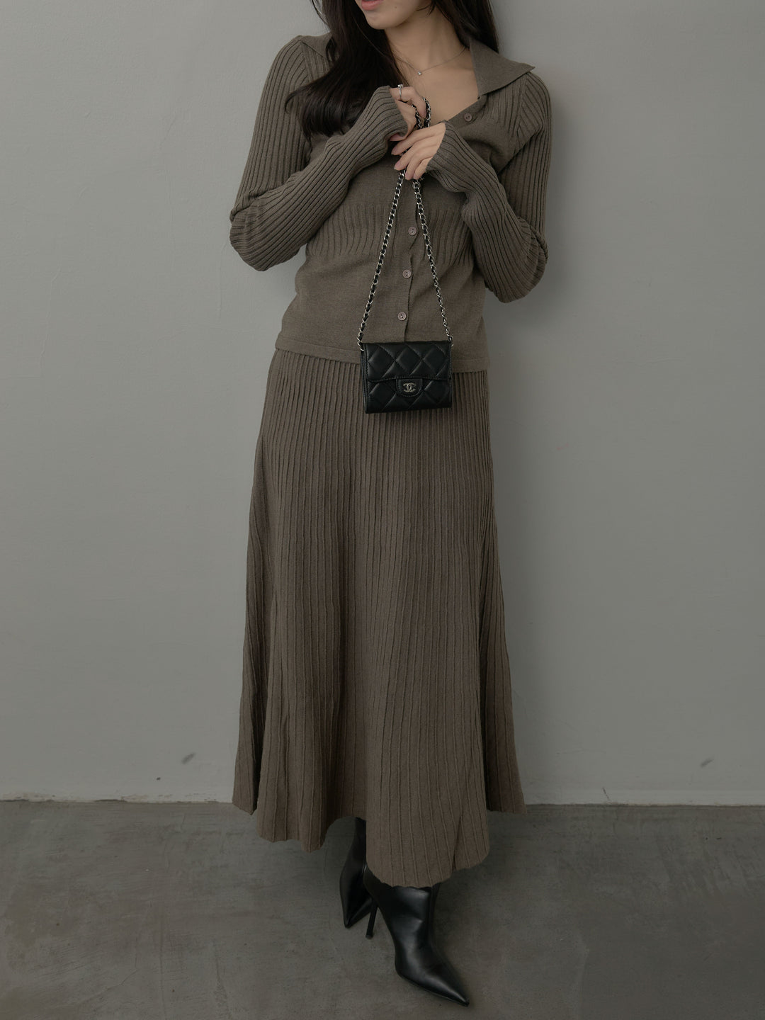 デザインリブポロ襟ニットトップス&ロングスカートSET UP