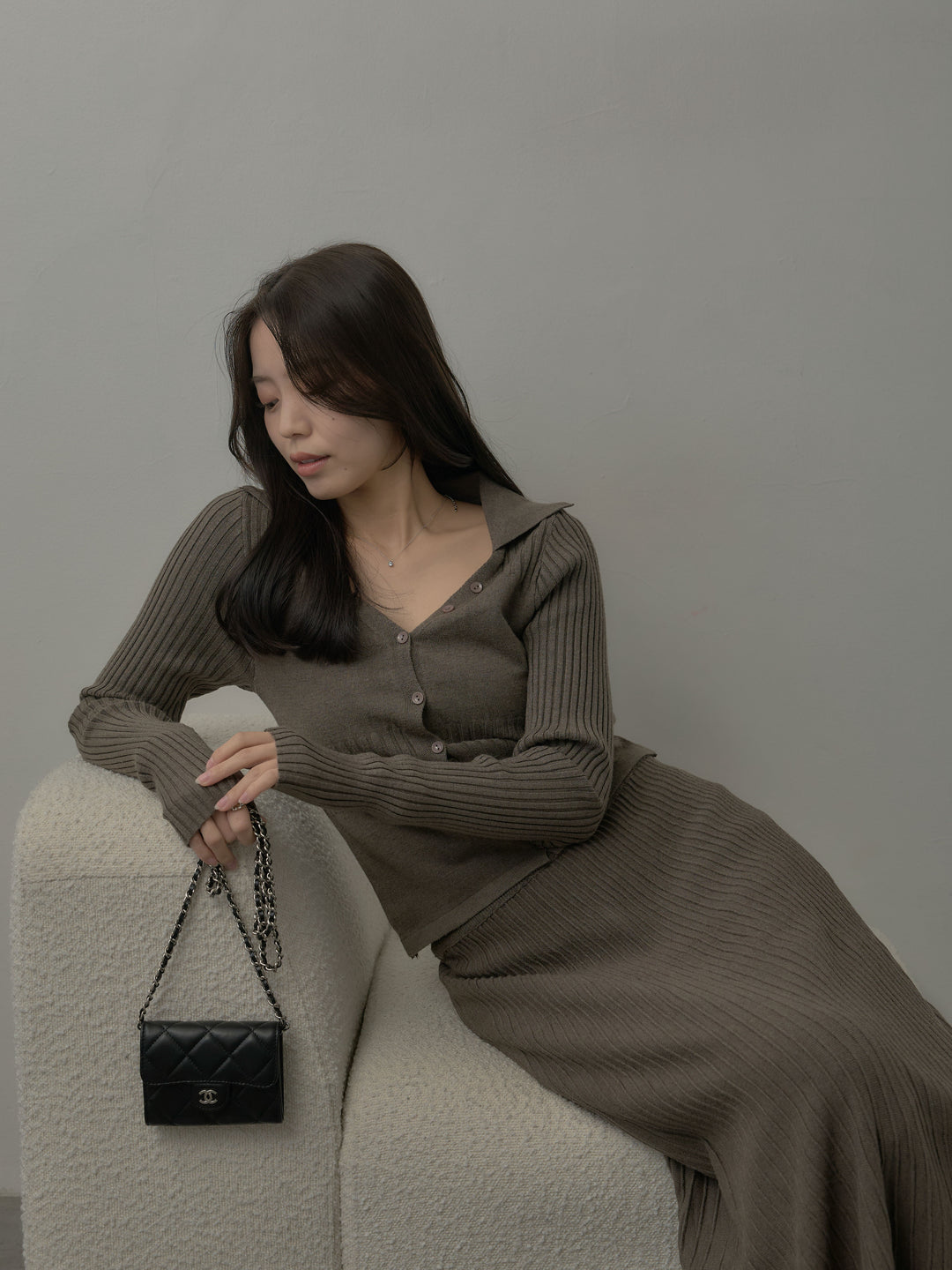 デザインリブポロ襟ニットトップス&ロングスカートSET UP