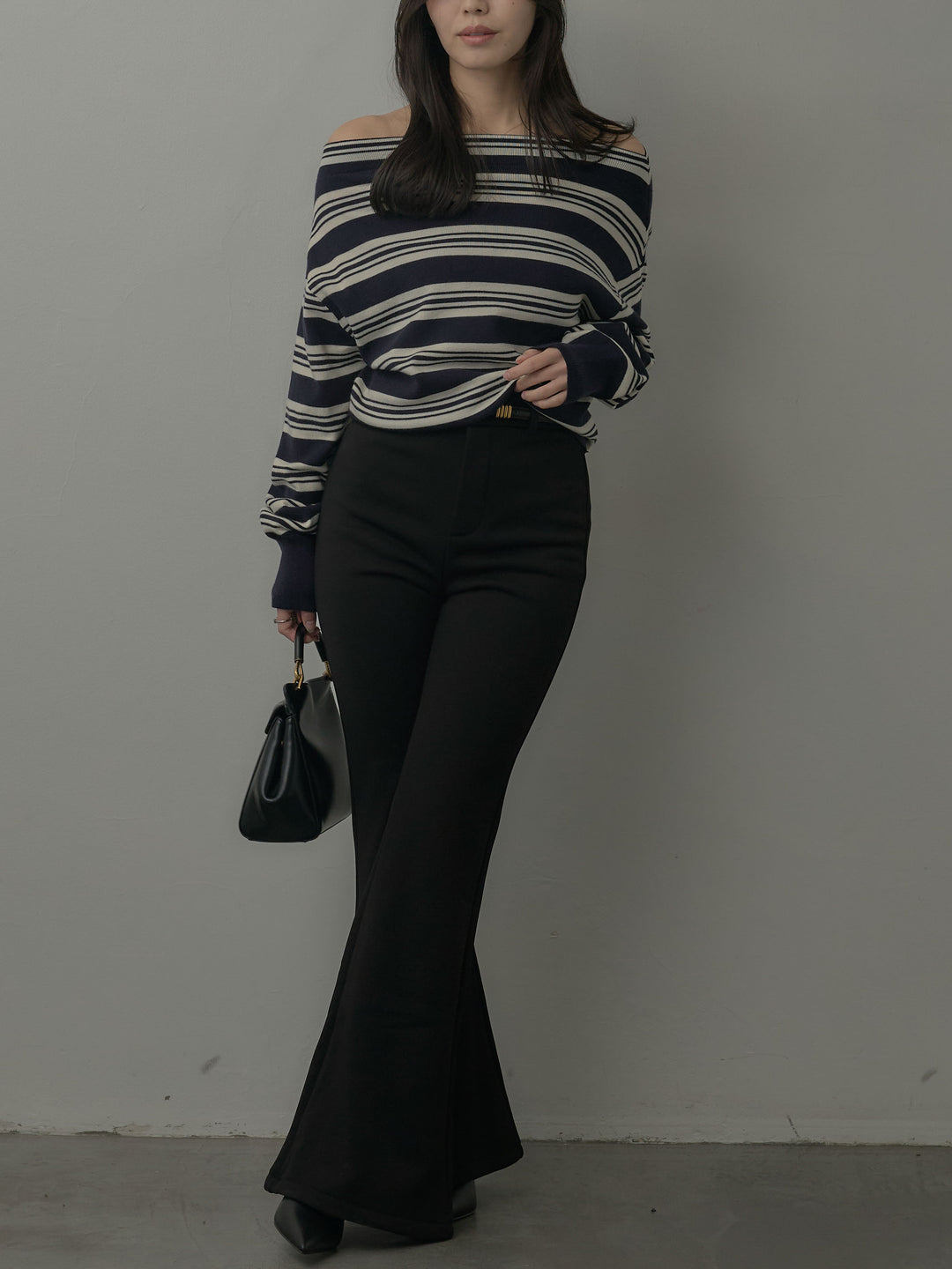 ストレッチフレアパンツ