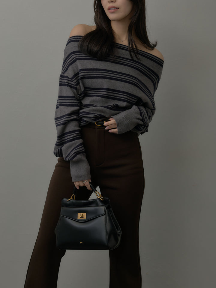 ストレッチフレアパンツ