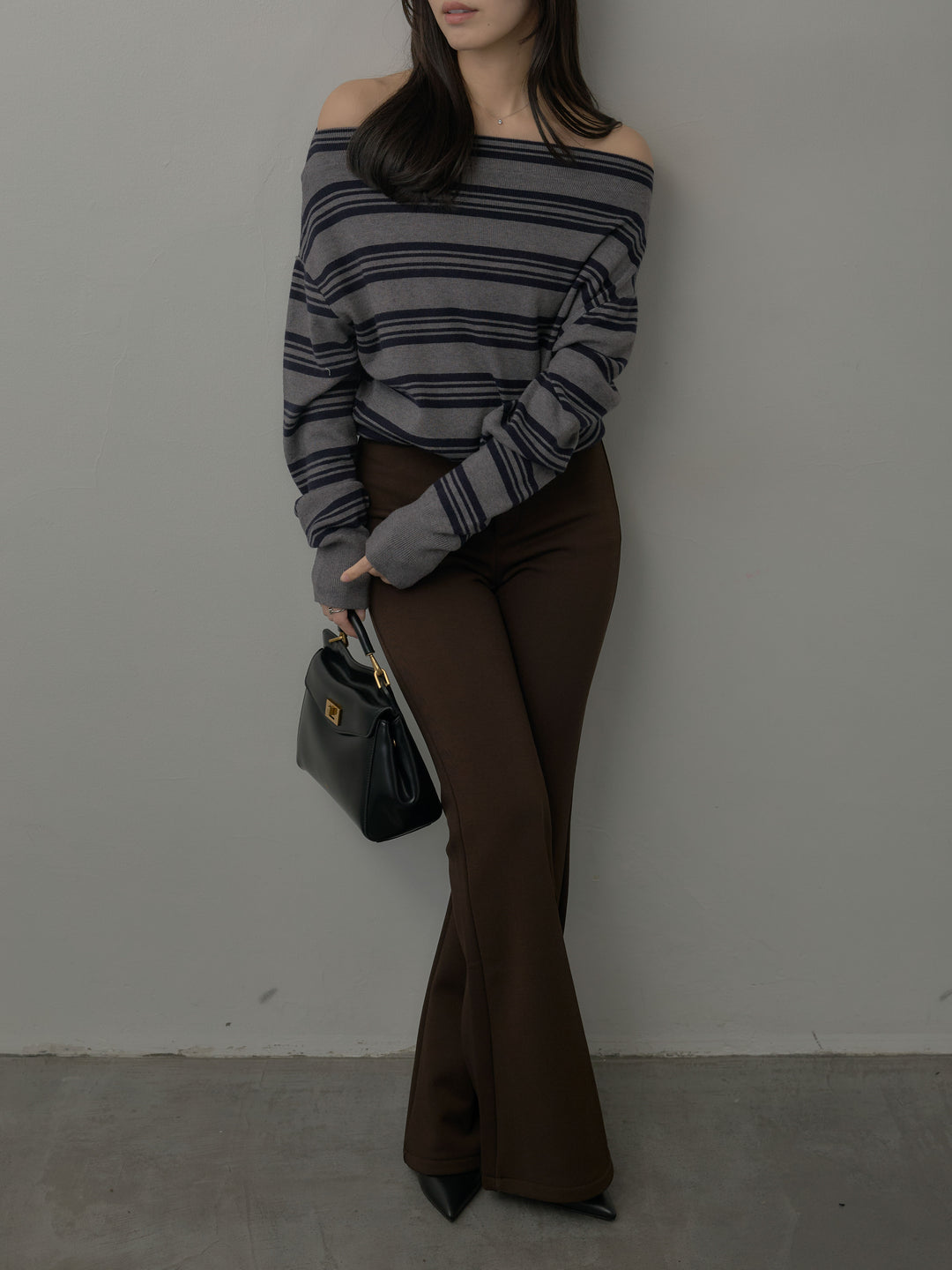 ストレッチフレアパンツ