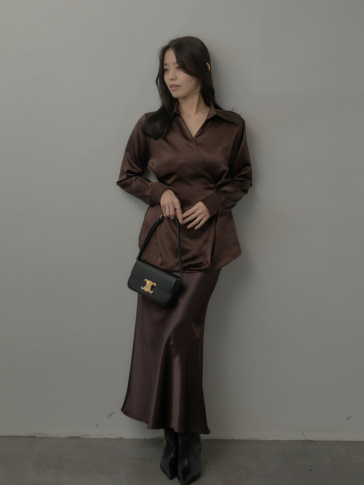 【SET】ウエストベルトサテンVネックシャツ+ナローAラインサテンスカート(2set)