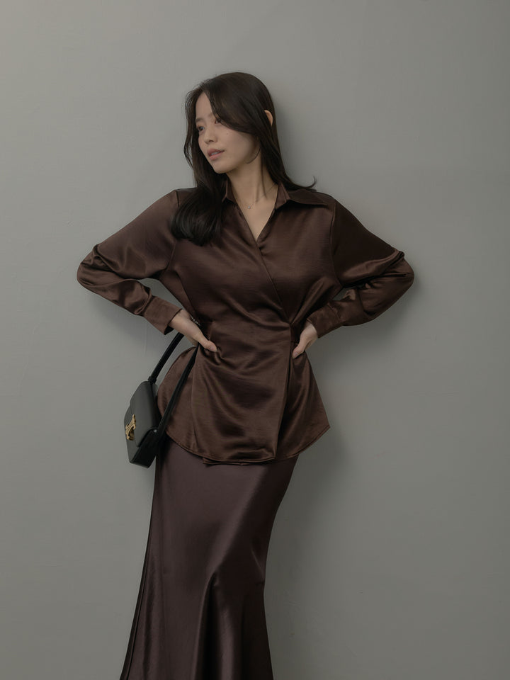 【SET】ウエストベルトサテンVネックシャツ+ナローAラインサテンスカート(2set)