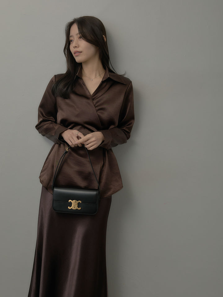 【SET】ウエストベルトサテンVネックシャツ+ナローAラインサテンスカート(2set)