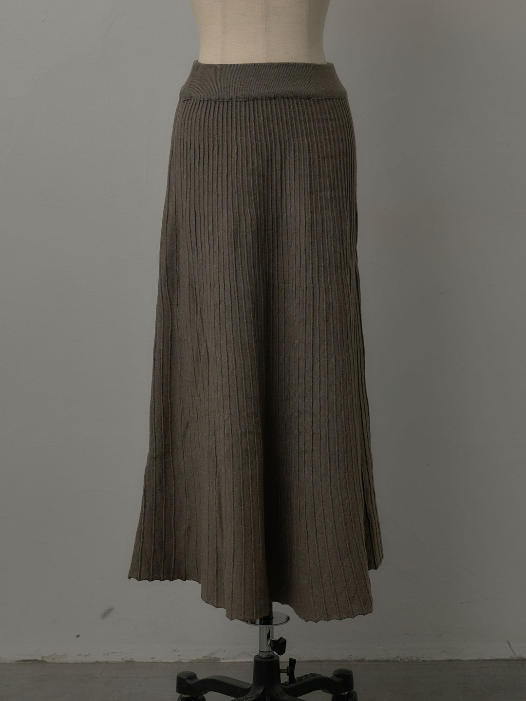 デザインリブポロ襟ニットトップス&ロングスカートSET UP