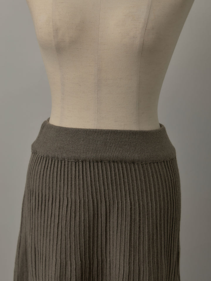 デザインリブポロ襟ニットトップス&ロングスカートSET UP