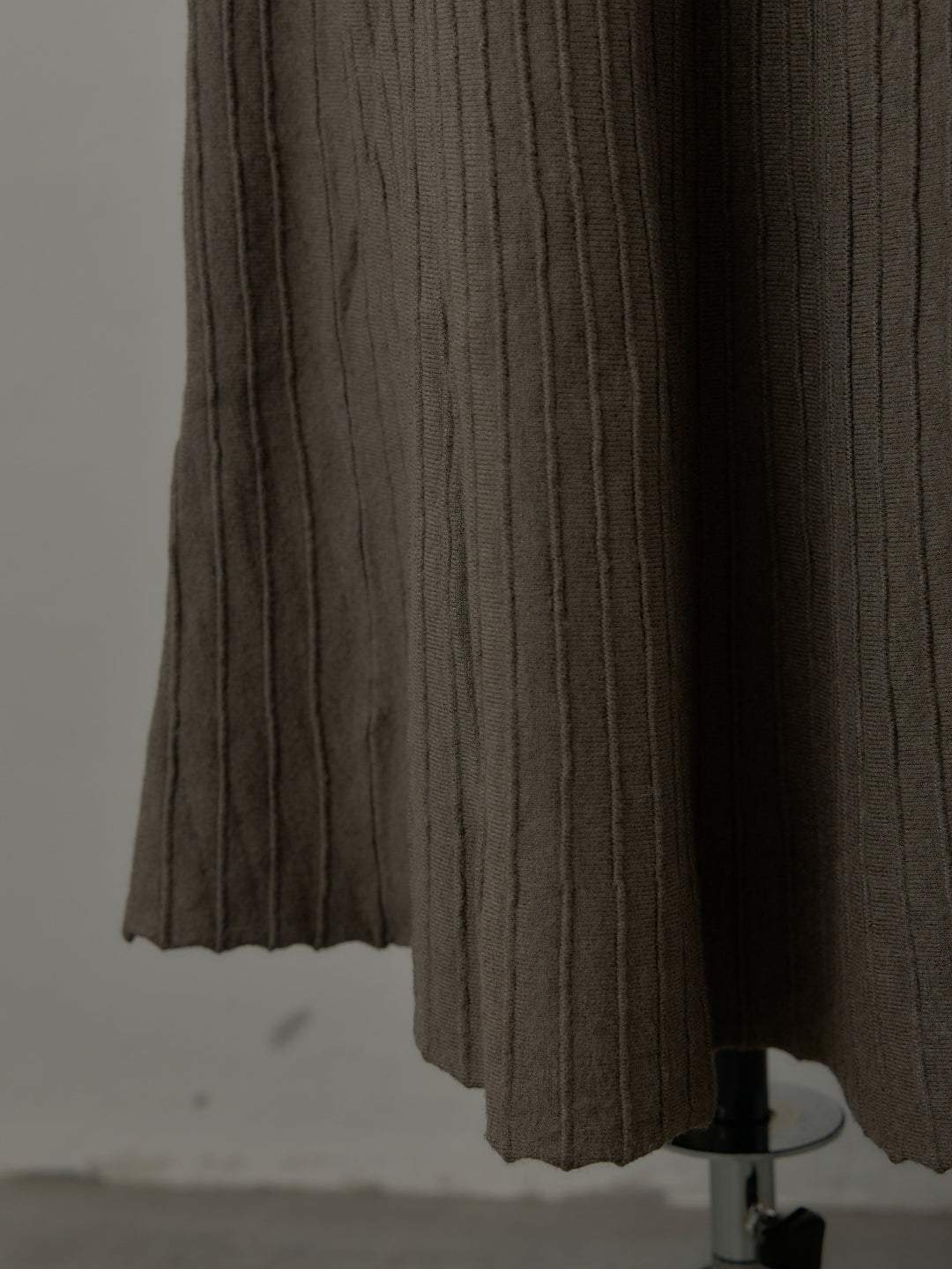 デザインリブポロ襟ニットトップス&ロングスカートSET UP