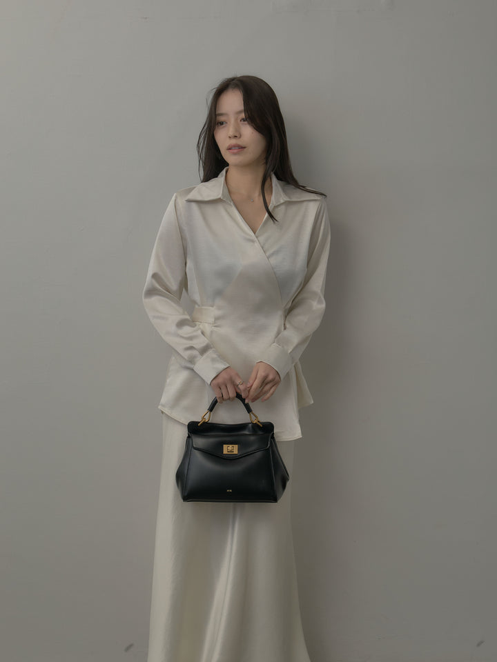 【SET】ウエストベルトサテンVネックシャツ+ナローAラインサテンスカート(2set)