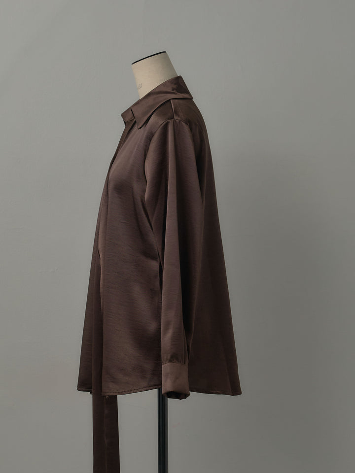 ウエストベルトサテンVネックシャツ