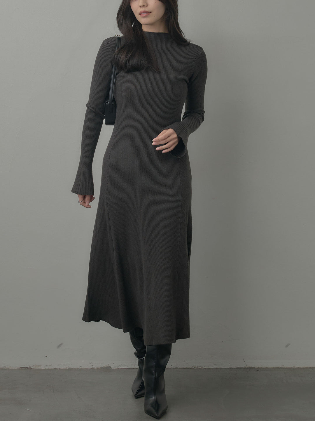 プチネックロングリブニットワンピース