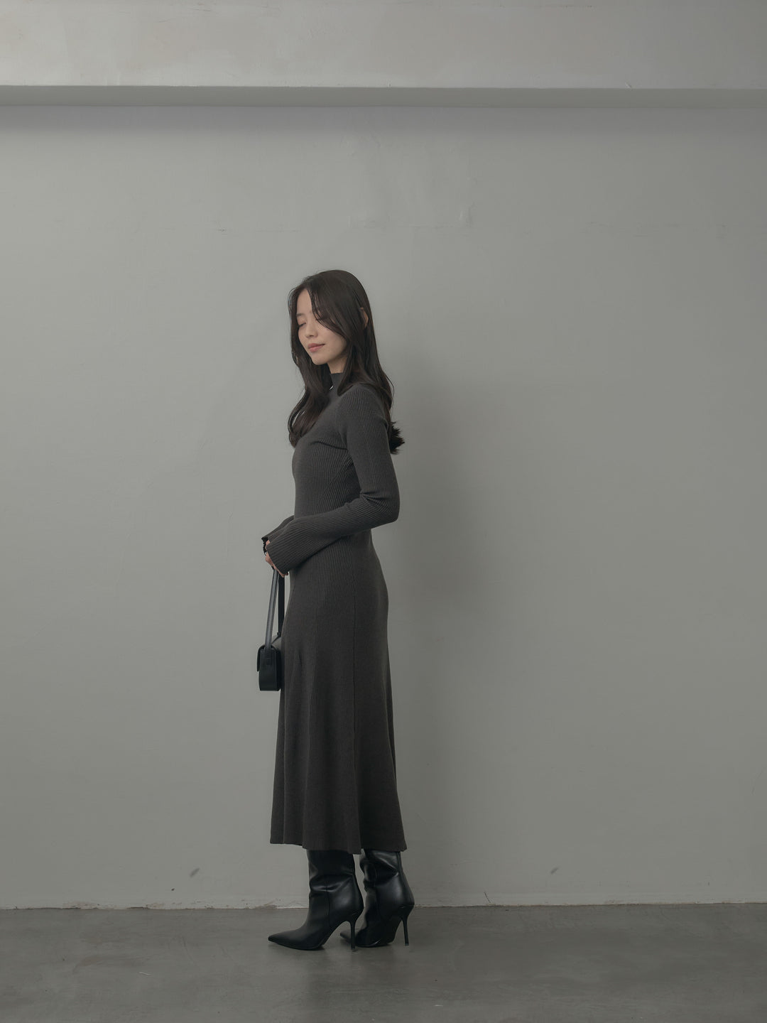 プチネックロングリブニットワンピース