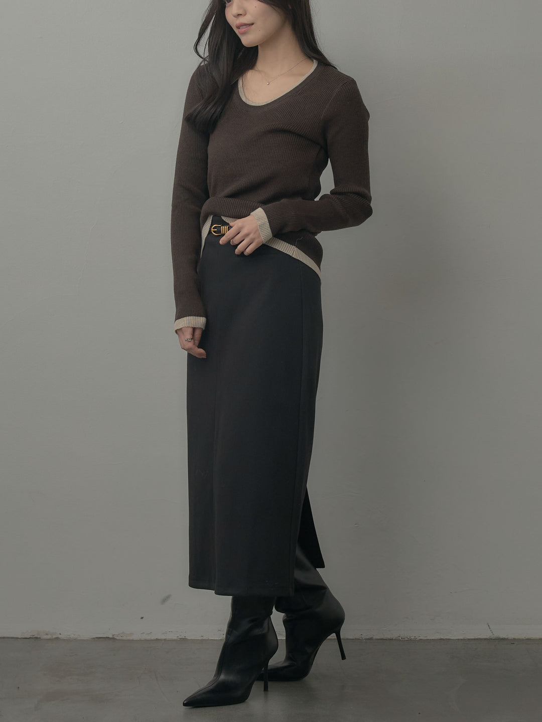 【SET】配色ラウンドネックニットトップス+ウールタッチフロントポケットデザインIラインスカート(2set)