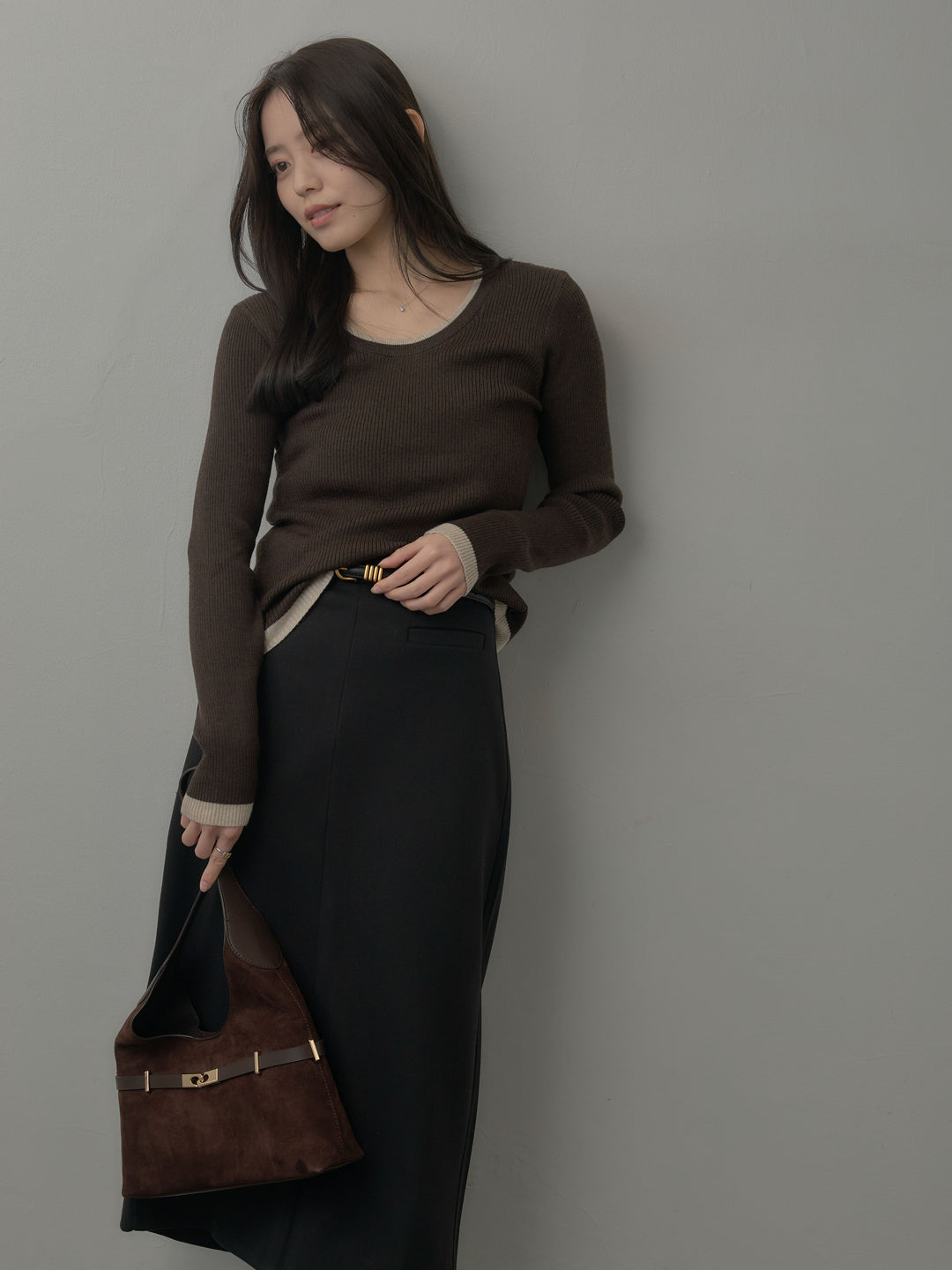 【SET】配色ラウンドネックニットトップス+ウールタッチフロントポケットデザインIラインスカート(2set)