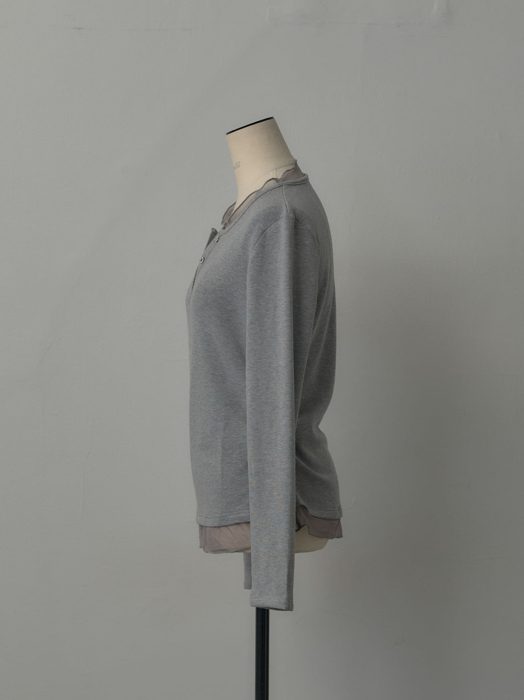 シアーレイヤードヘンリーネックトップス