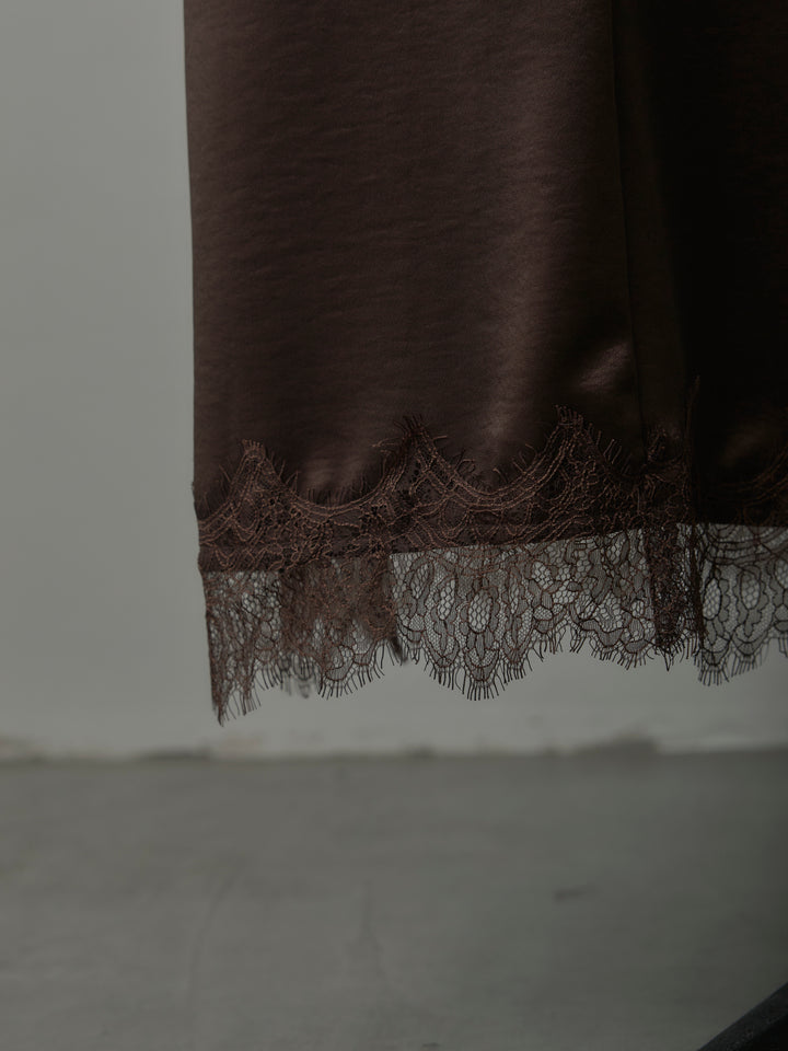 裾レースサテンスカート