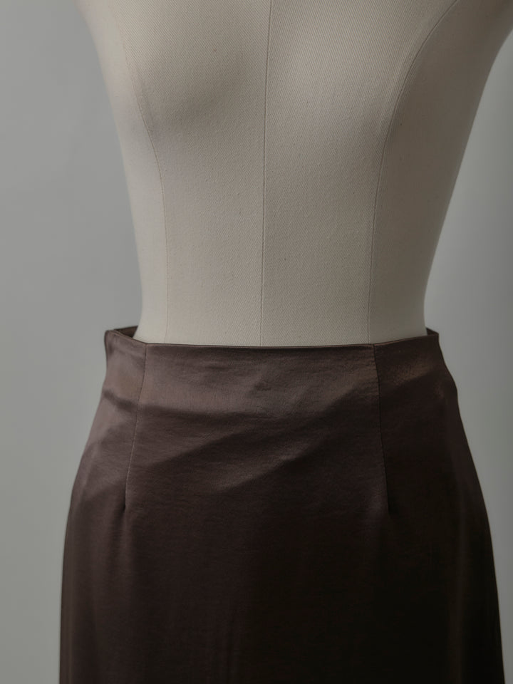 裾レースサテンスカート