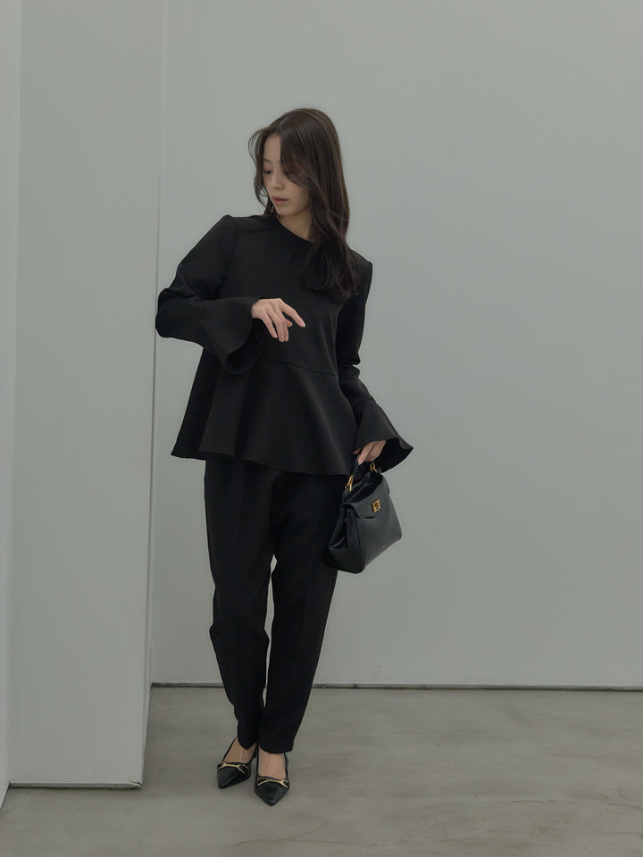 ラウンドネックベルスリーブペプラムブラウス