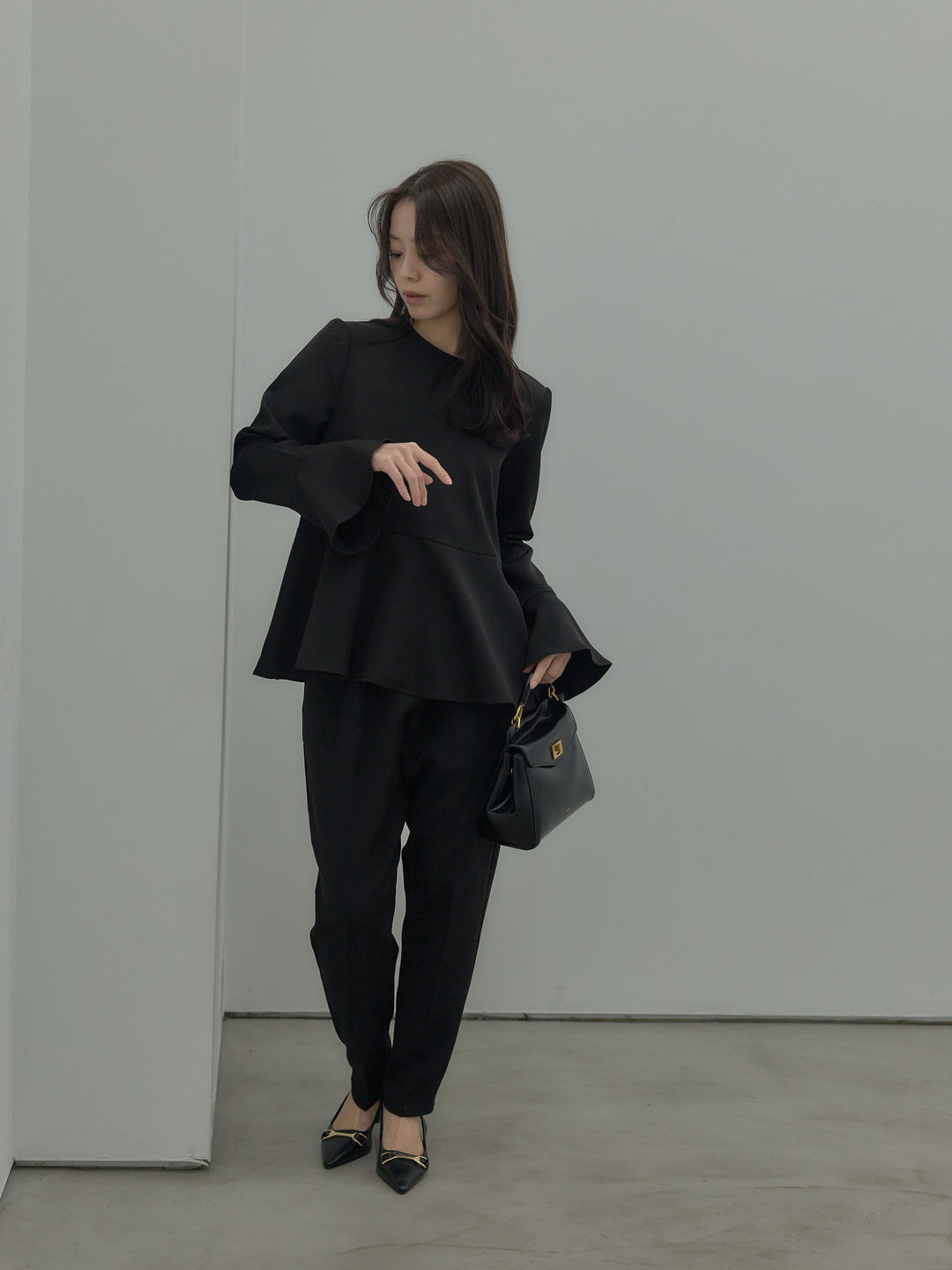 【SET】ラウンドネックベルスリーブペプラムブラウス+ハイウエストデザインパンツ(2set)