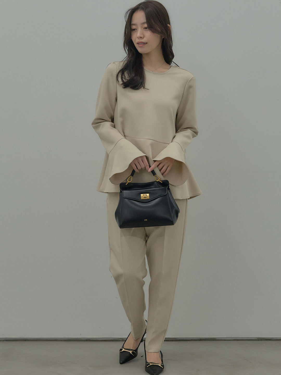 【SET】ラウンドネックベルスリーブペプラムブラウス+ハイウエストデザインパンツ(2set)