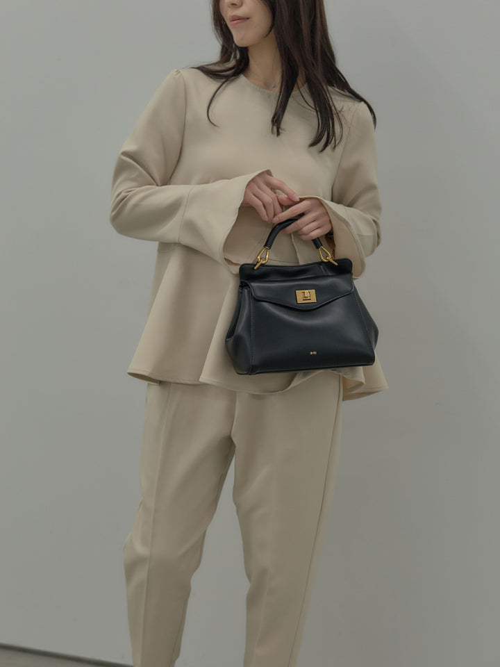 ラウンドネックベルスリーブペプラムブラウス