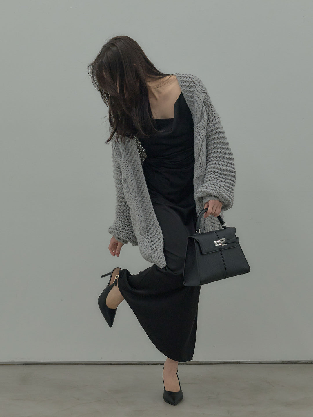 ローゲージ編みニットカーディガン